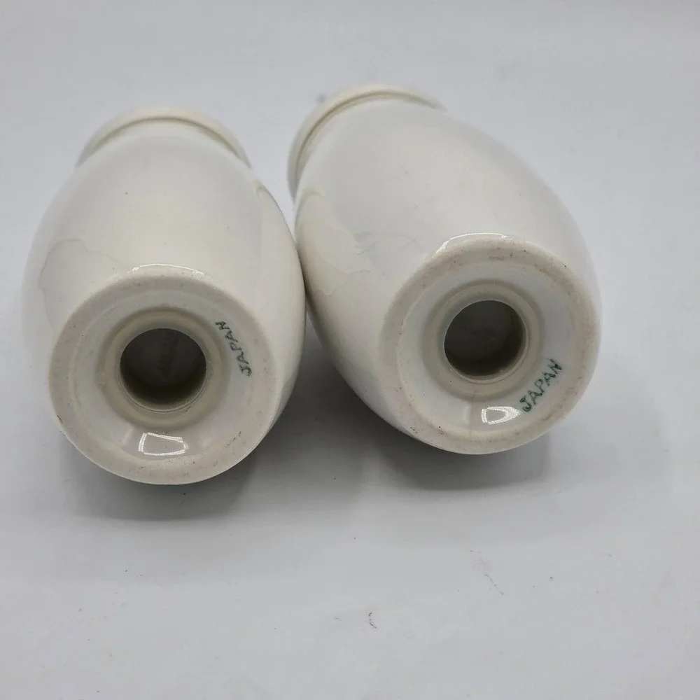 Vintage Japan Ceramic Salt & Pepper Shakers White Gold Band Pair Mid Century‎